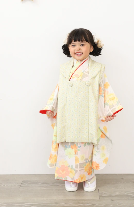 写真工房ぱれっと札幌西店の七五三衣装3歳女の子和装(09)