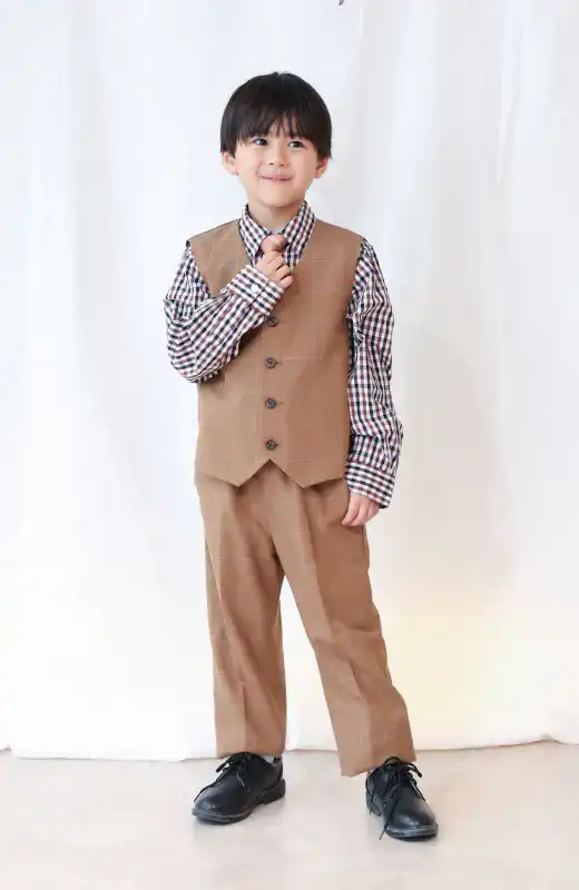 写真工房ぱれっと札幌西店の七五三5歳男の子タキシード(13)